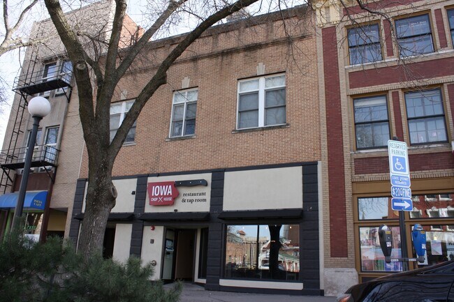 Foto del edificio - 225 E Washington St