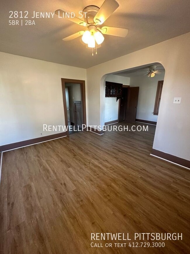 Building Photo - 5 Bedroom Home in McKeesport - Section 8