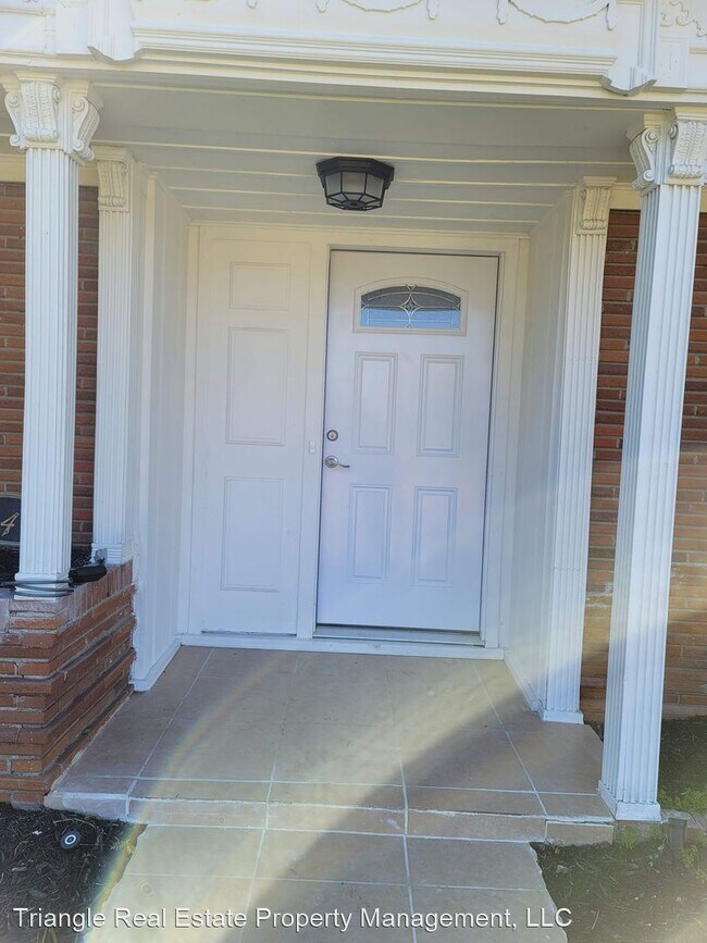 Building Photo - 5 br, 3 bath House - 3449 Platt Ave