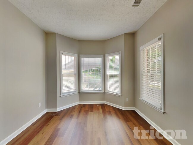 Foto del edificio - 610 Dana Pointe Ct