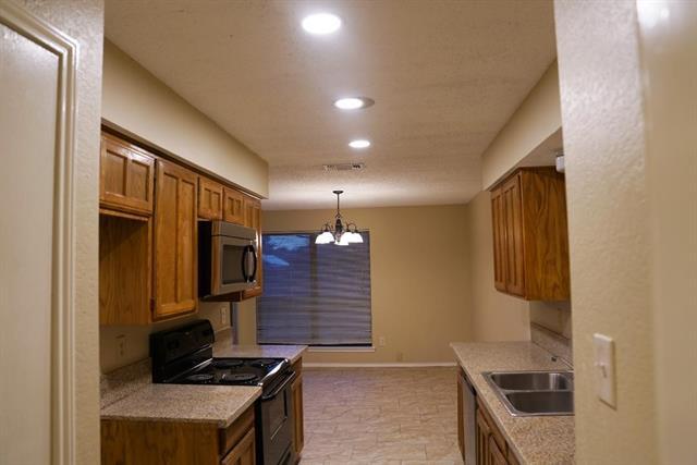 Foto del edificio - 7624 Cedarhill Rd