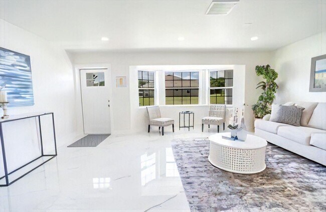 Foto del edificio - 469 SW Duval Ave