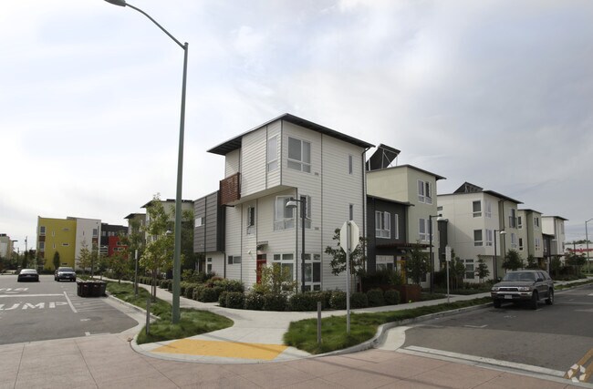Foto del edificio - Tassafaronga Village