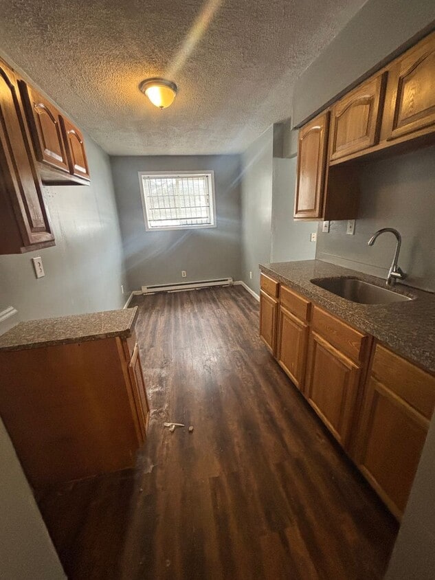 Building Photo - 14520 Milverton Rd