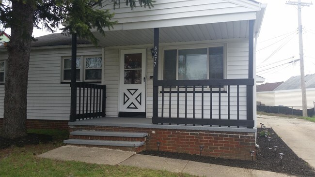 Building Photo - 4277 Brookside Blvd