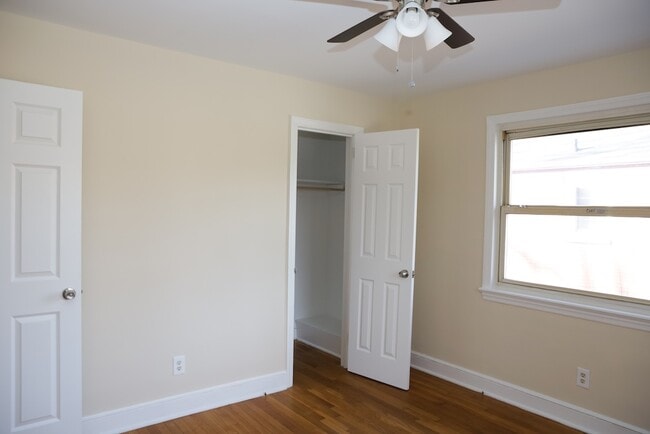 Building Photo - 1708 Walker Ave