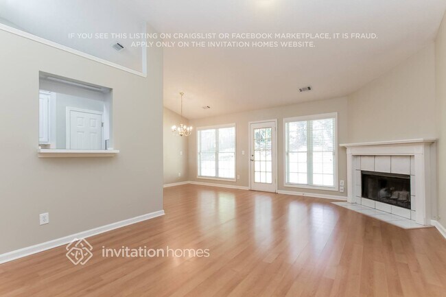 Building Photo - 2825 Maple Vista Ln SW