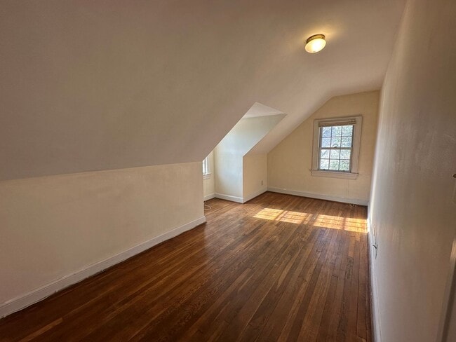 Building Photo - 314 Langhorne Ln