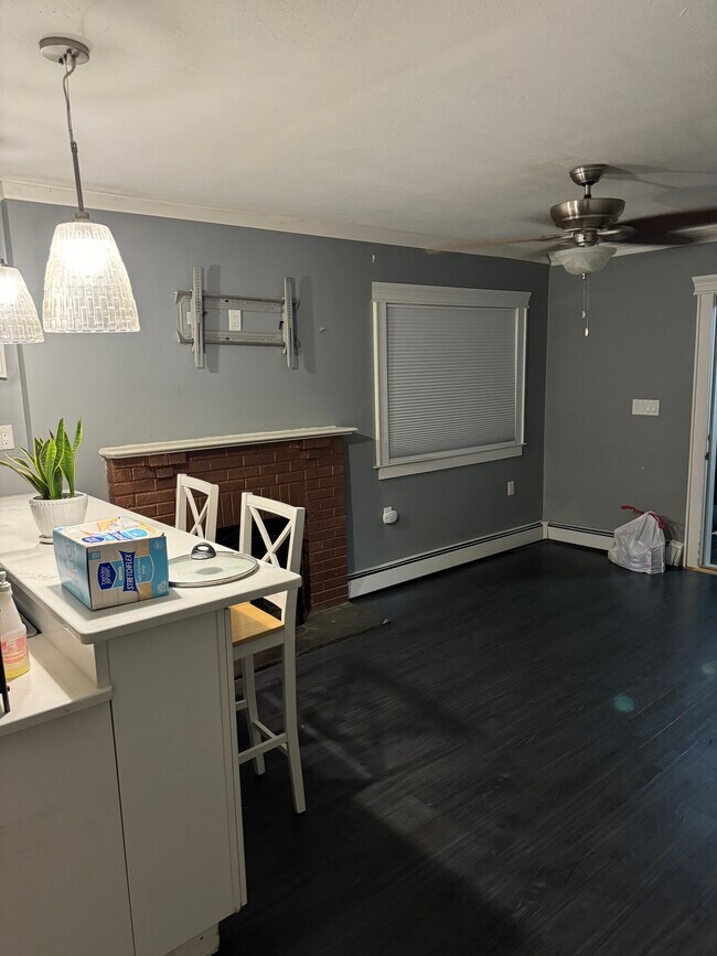 Bar Seating area - 29 3rd Ave