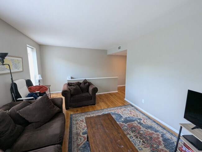 Foto del edificio - Fully Furnished Shaw Sanctuary