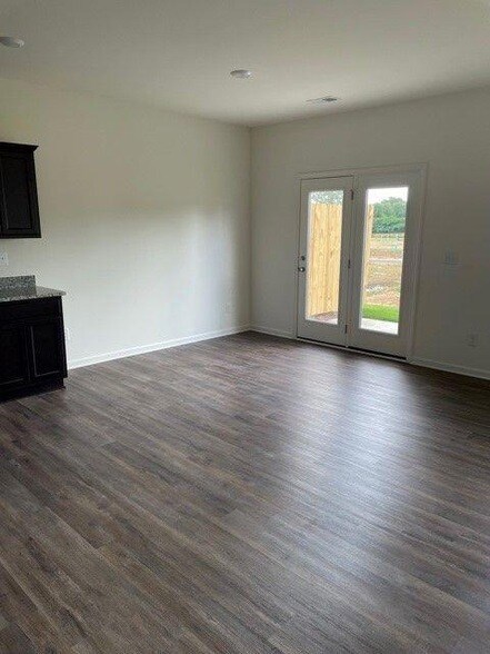 Foto del edificio - 241 Grand Central Wy