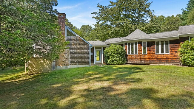 Foto del edificio - 106 Spoonwood Rd