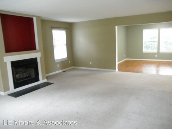 Building Photo - 3 br, 2.5 bath House - 108 Catawba Court