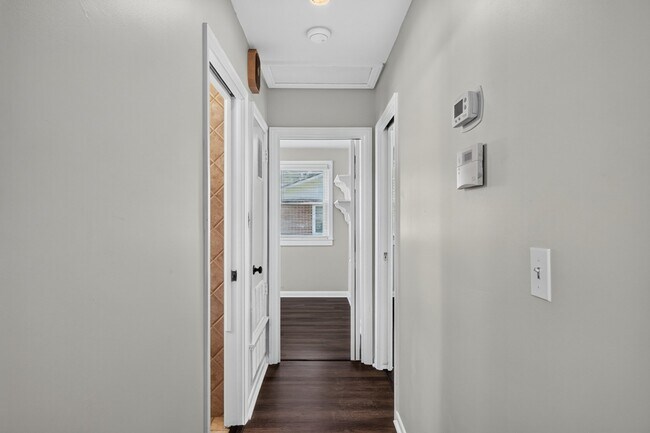 Building Photo - 1521 Randee Dr