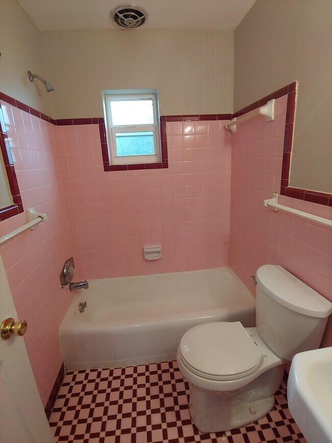 Building Photo - Cute 1/1 Mission Road