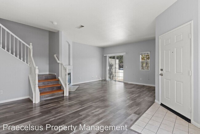 Building Photo - 3 br, 2.5 bath House - 1955 Mount Bullion Dr