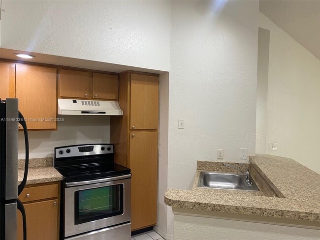 Building Photo - 12980 Vista Isles Dr