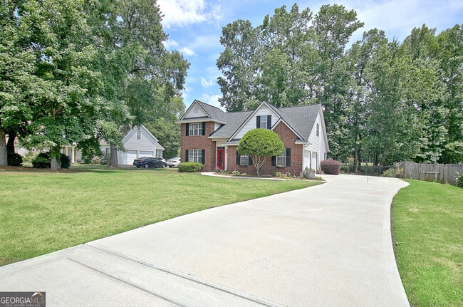 Building Photo - 303 Calgary Dr