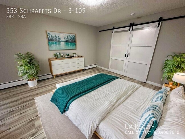 Foto del edificio - 353 Schraffts Dr