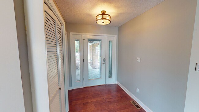 Foto del edificio - Cottage Style Home in Pinehurst $500 OFF 1...