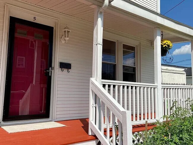 Foto del edificio - 5 Sheridan Cir