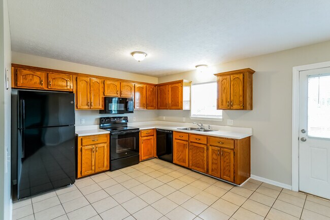Building Photo - Adorable 3 Bedroom in Springfield