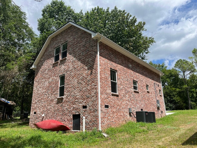 Foto del edificio - 432 Bluegrass Ave