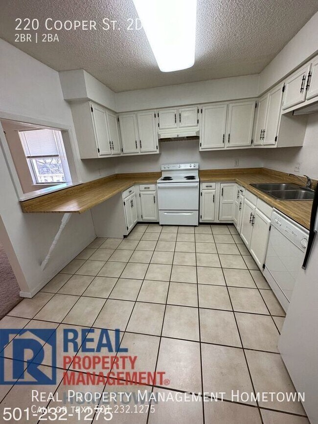 Building Photo - 2 Bedroom 2 Bath Family Friendly Condo