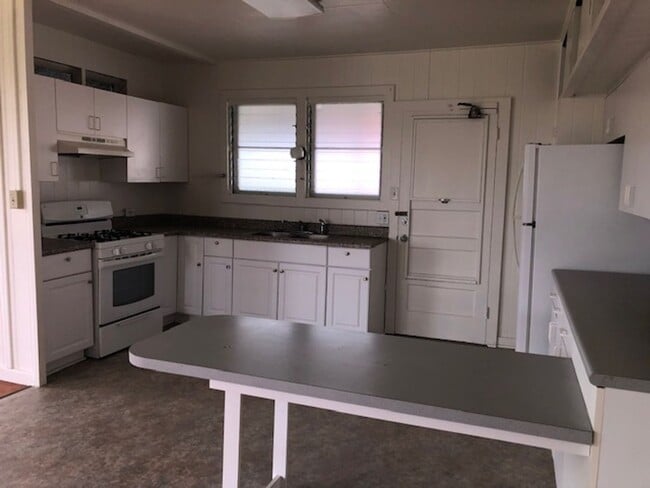 Building Photo - 4BR/2BA Charming Home in Hilo