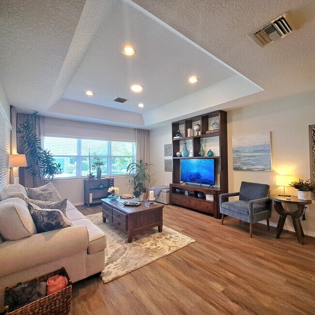 Foto del edificio - 1747 N Dovetail Dr
