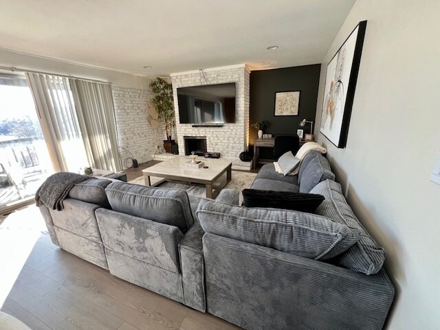 Foto del edificio - 1601 Maple Terrace