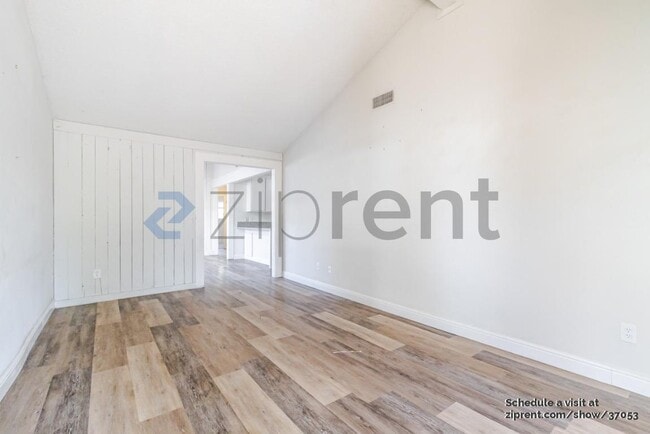 Building Photo - 8001 Zenith Dr