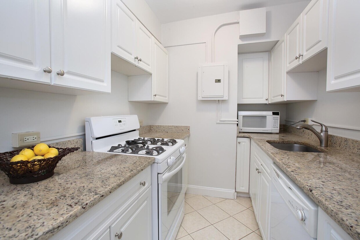 Foto principal - 1454 Beacon St