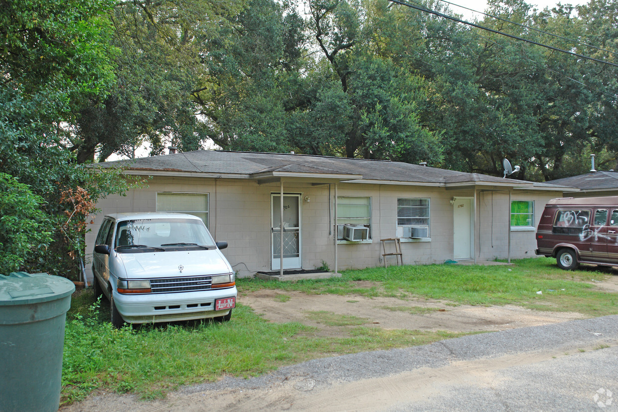Primary Photo - 1702 Z St