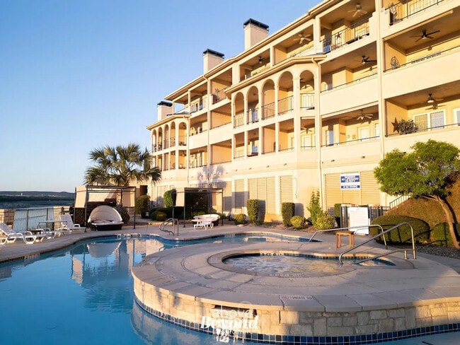 Foto del edificio - 3308 Parliament Cove