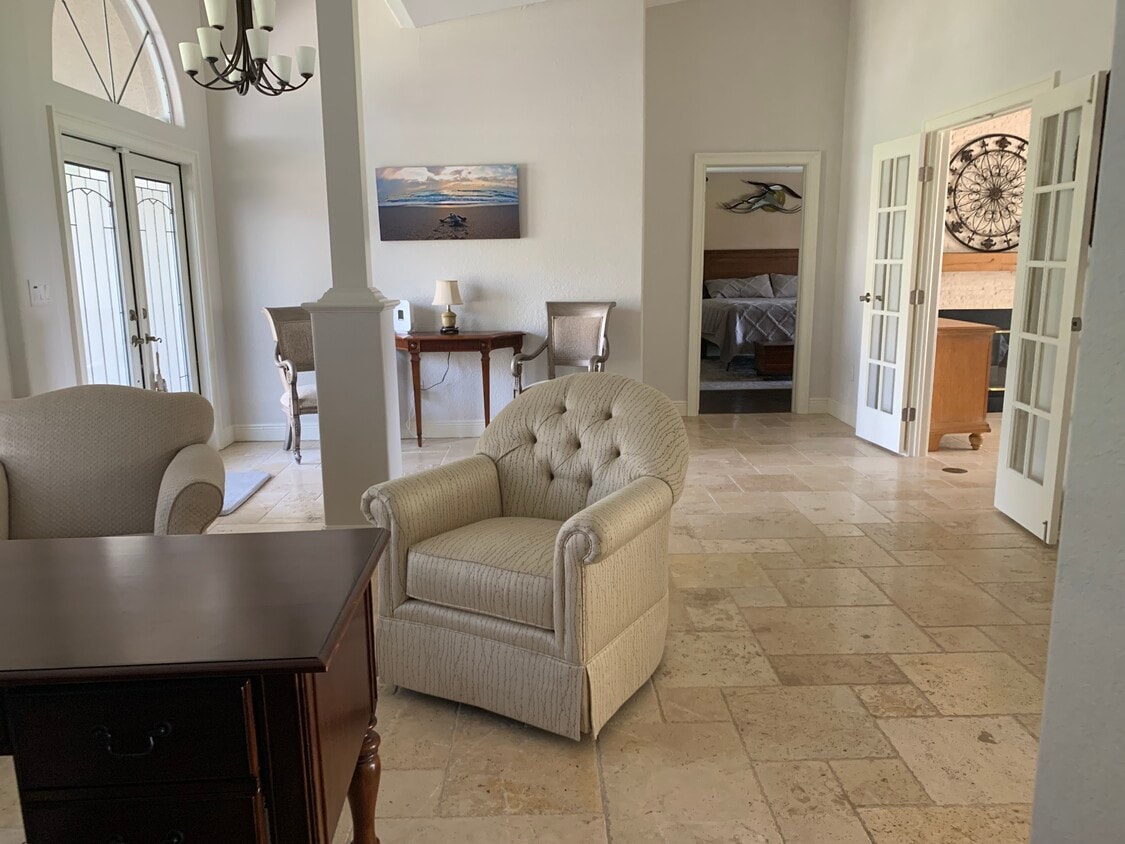 Foto principal - 14200 Duke Hwy