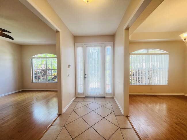 Building Photo - 1967 Edinborough Pl