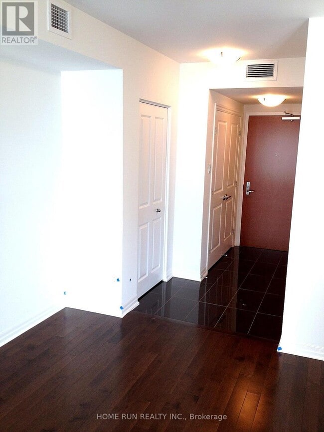 Building Photo - 195 Besserer St