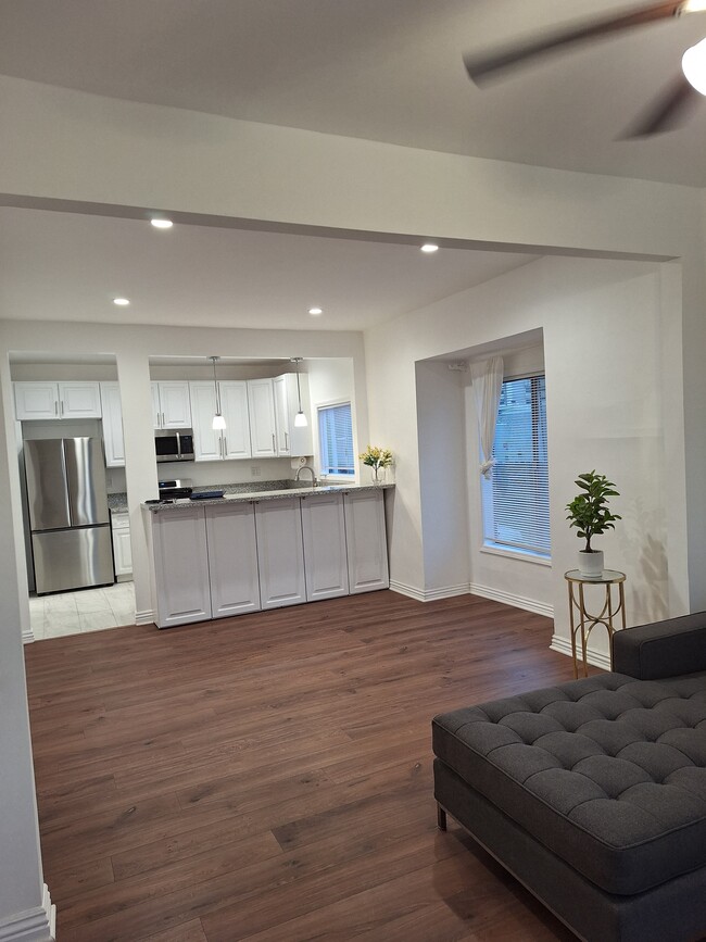 Building Photo - 4361 Camero Ave