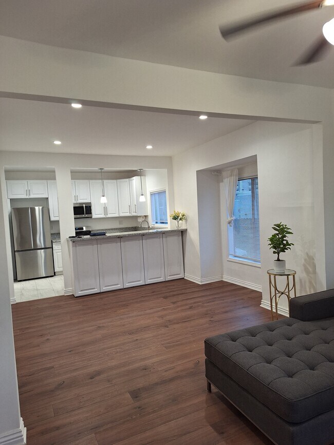 Foto del edificio - 4361 Camero Ave