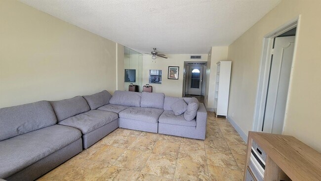 Foto del edificio - 4500 N Federal Hwy