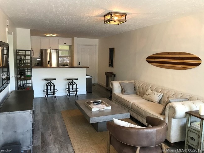 Building Photo - 2 br, 1 bath  - 528 Meridian Ave
