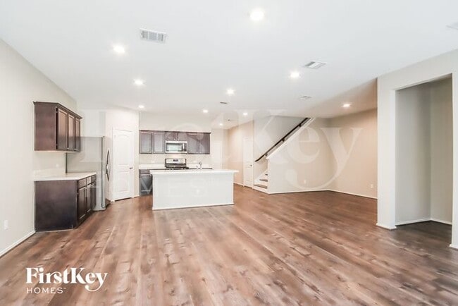 Building Photo - 15271 Timber Preserve Ln