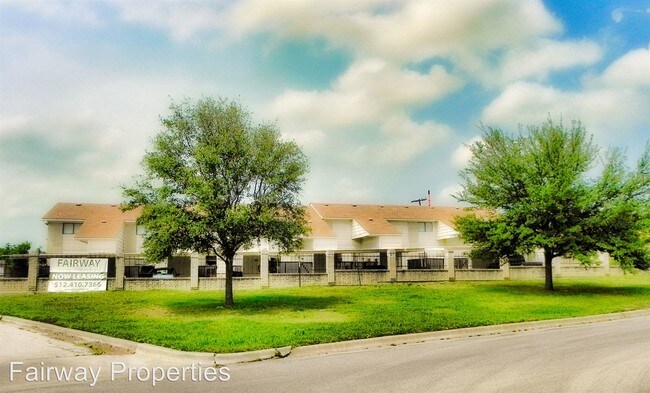 Building Photo - 2 br, 1.5 bath Apartment - 210 W Lake Drive