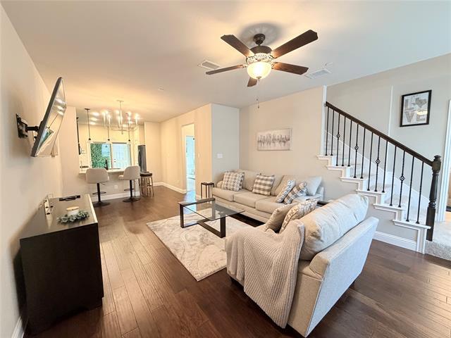 Foto del edificio - 305 Tottenham Ct