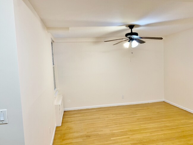 Building Photo - 18-24 21st Rd