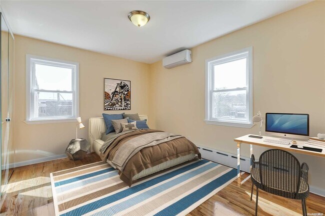 Foto del edificio - 70-14 Olcott St