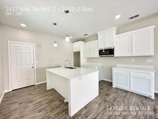 Building Photo - 1412 Vani, 1412-2 Vani