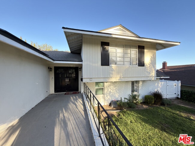 Foto del edificio - 9558 Swinton Ave