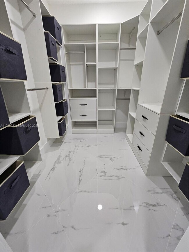 Foto del edificio - 4 Alford Ct